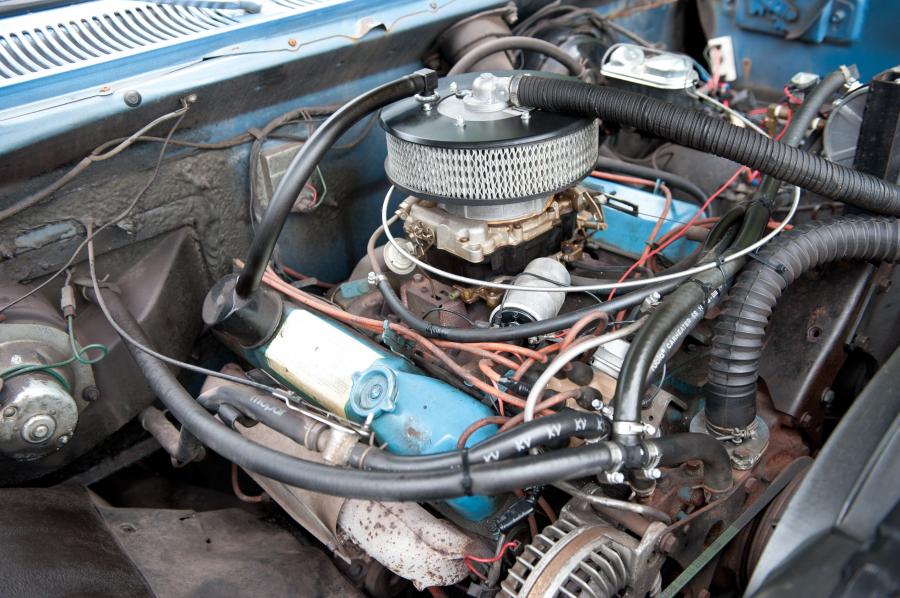  Dodge D150 Adventurer SE 1977 года  (фото 9 из 16)